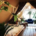 Bookstor Atelier Guest house The Hague