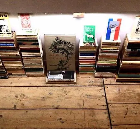 Bookstor Atelier Guest house