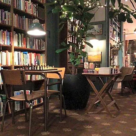 Guest house Bookstor Atelier 3*
