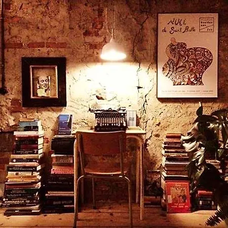 Guest house Bookstor Atelier The Hague