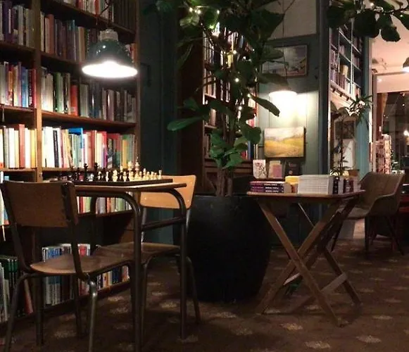 Bookstor Atelier 3* Den Haag